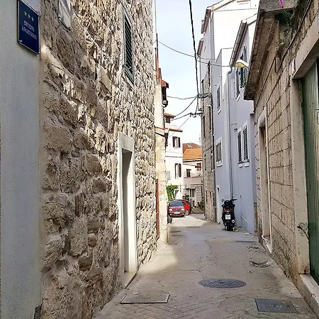 Апартаменты Stone House Varos *